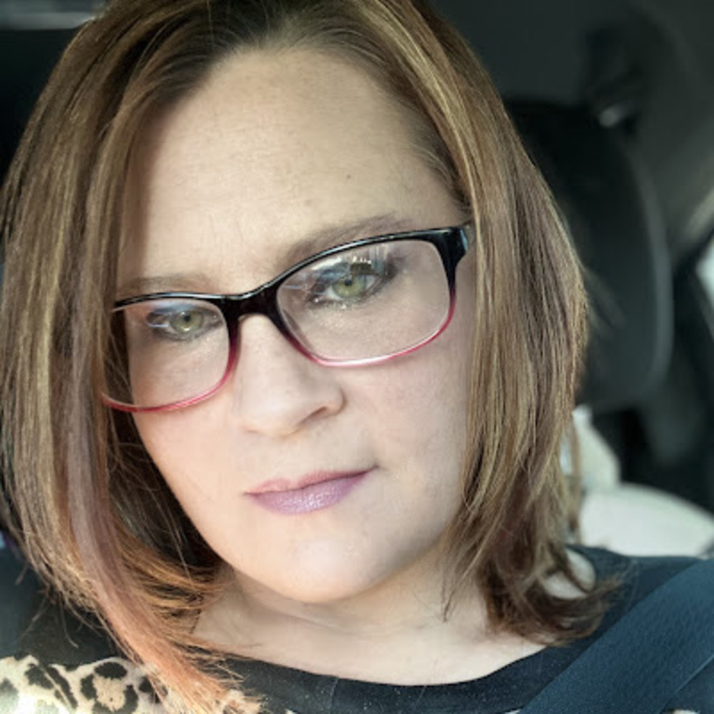 Meet your Posher, Lisa